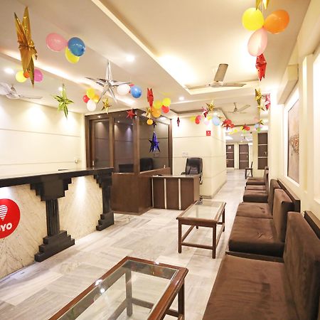 Capital O 10750 Hotel Vivek Νέο Δελχί Εξωτερικό φωτογραφία