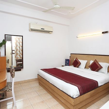 Capital O 10750 Hotel Vivek Νέο Δελχί Εξωτερικό φωτογραφία