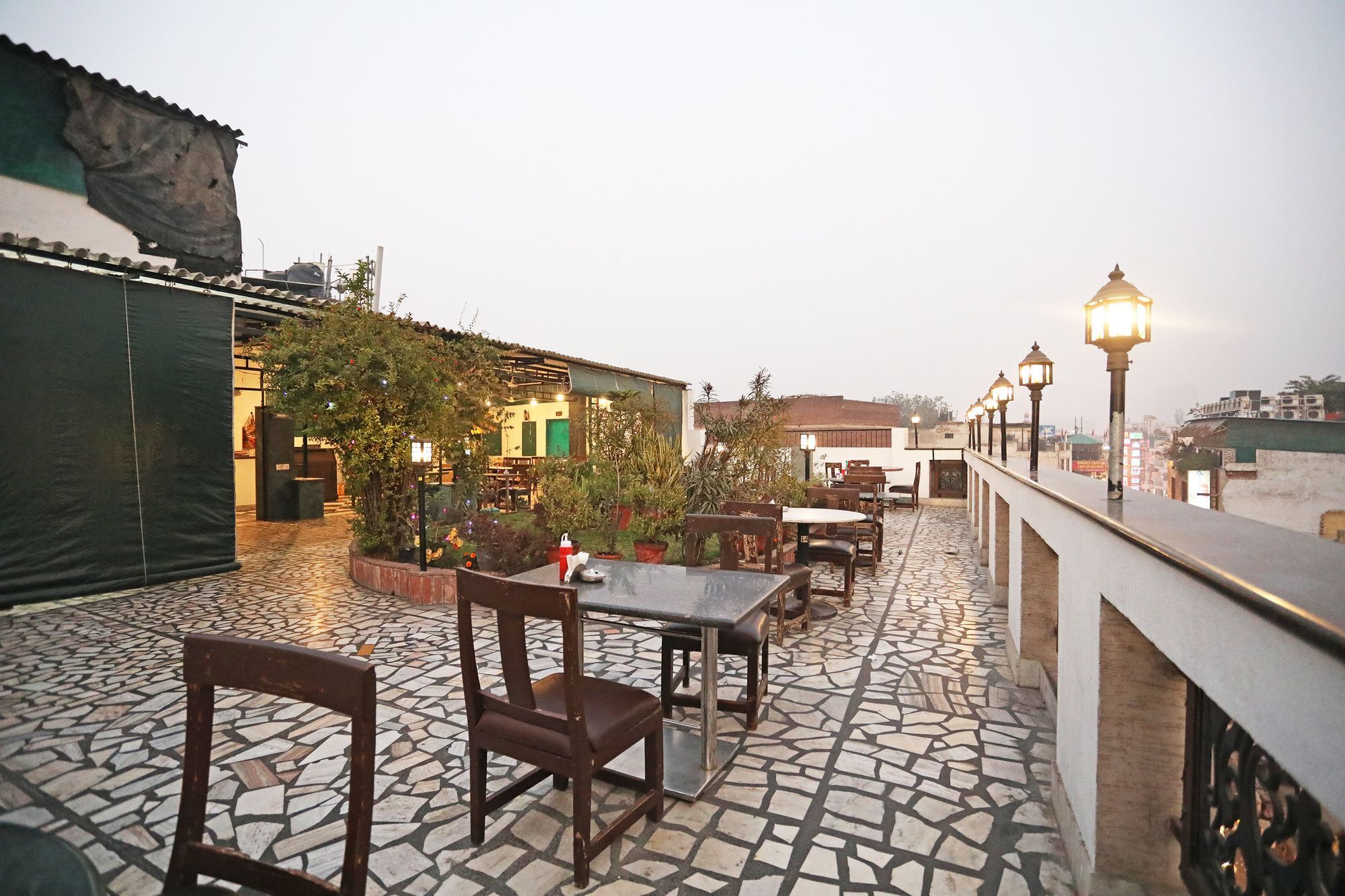 Capital O 10750 Hotel Vivek Νέο Δελχί Εξωτερικό φωτογραφία