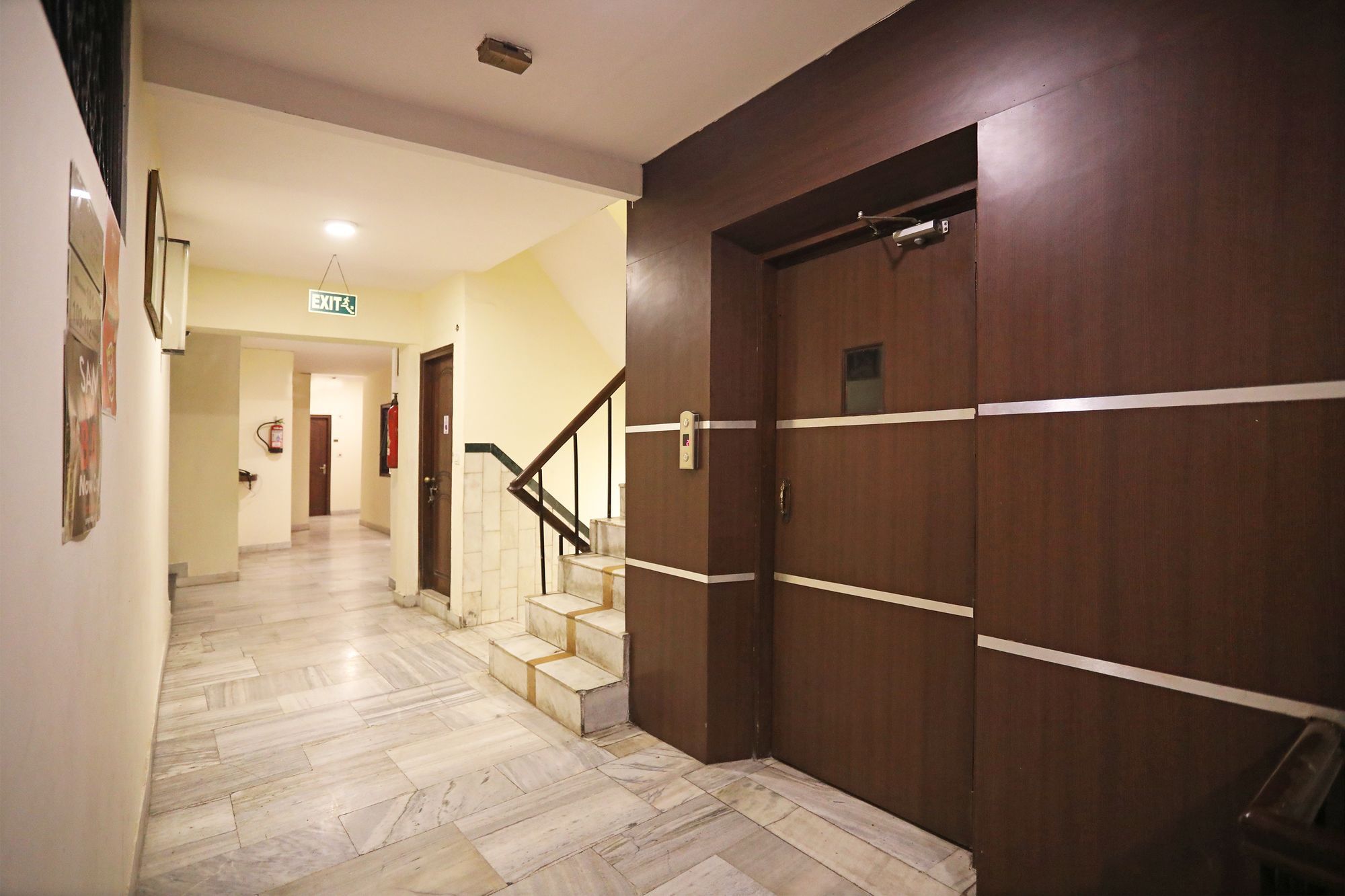 Capital O 10750 Hotel Vivek Νέο Δελχί Εξωτερικό φωτογραφία